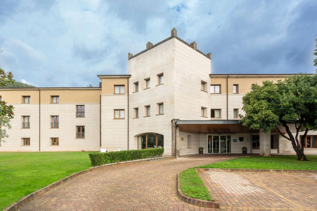 Parador De Villafranca Del Bierzo Exterior foto