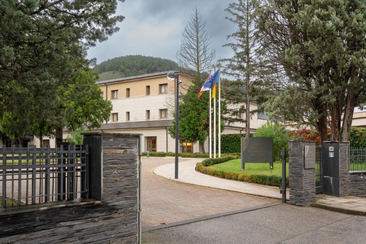 Parador De Villafranca Del Bierzo Exterior foto