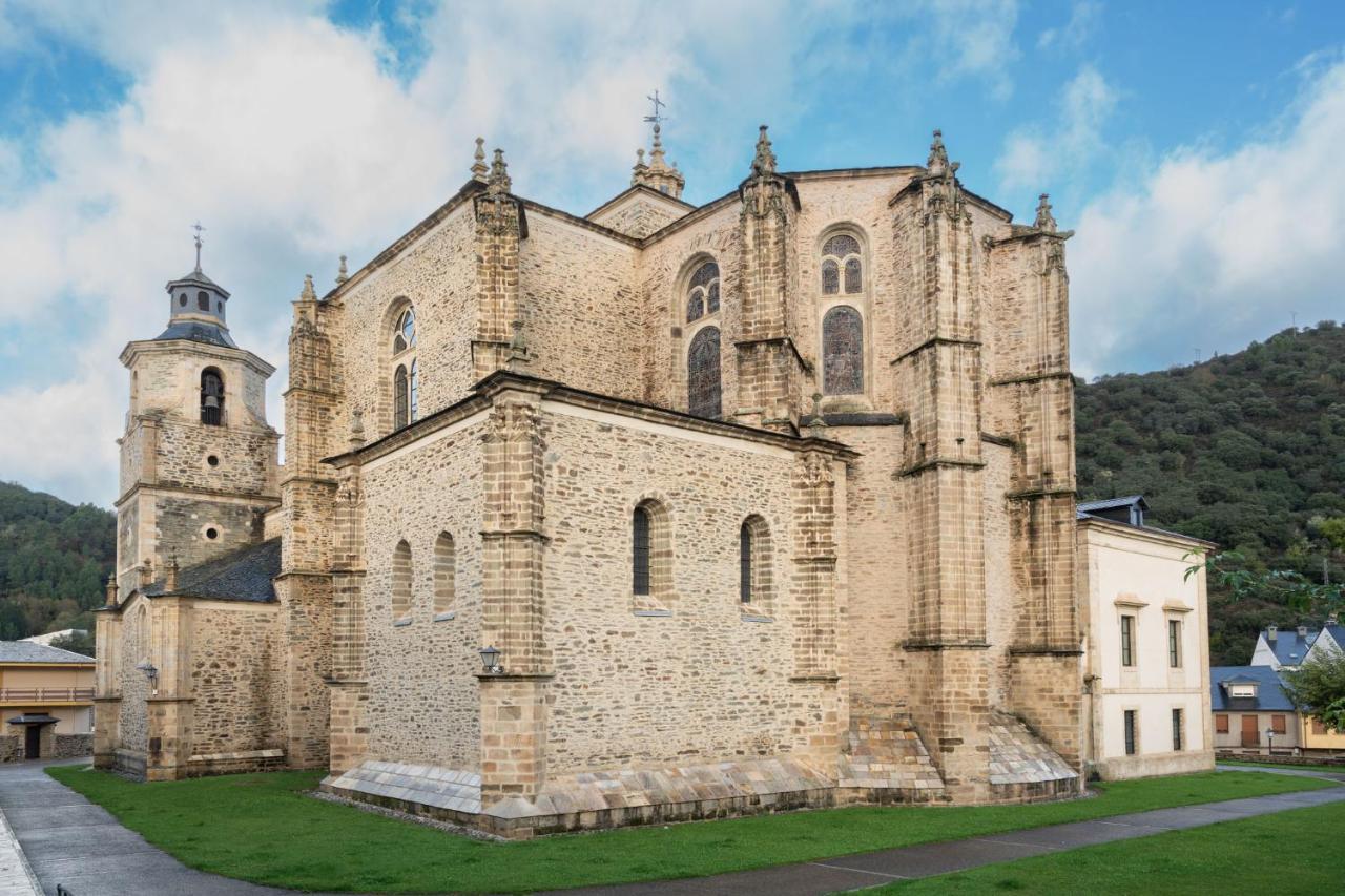 Parador De Villafranca Del Bierzo Exterior foto