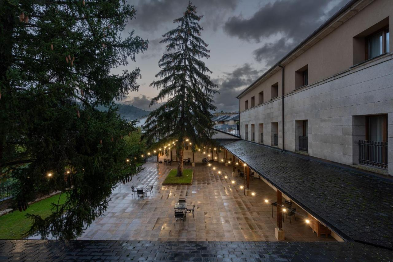 Parador De Villafranca Del Bierzo Exterior foto